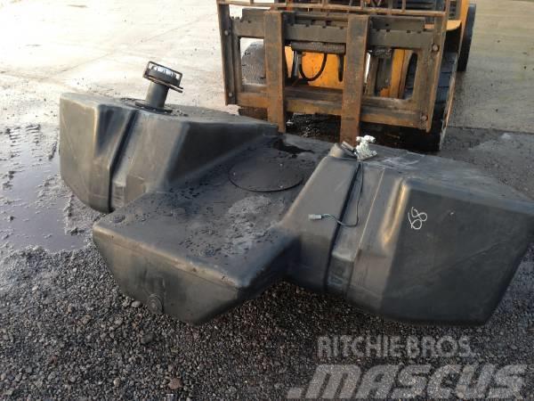 John Deere 1470D Fuel tank Chassis and suspension