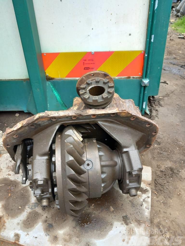 MAN F2000 rear axle differential HD9 Chassis and suspension
