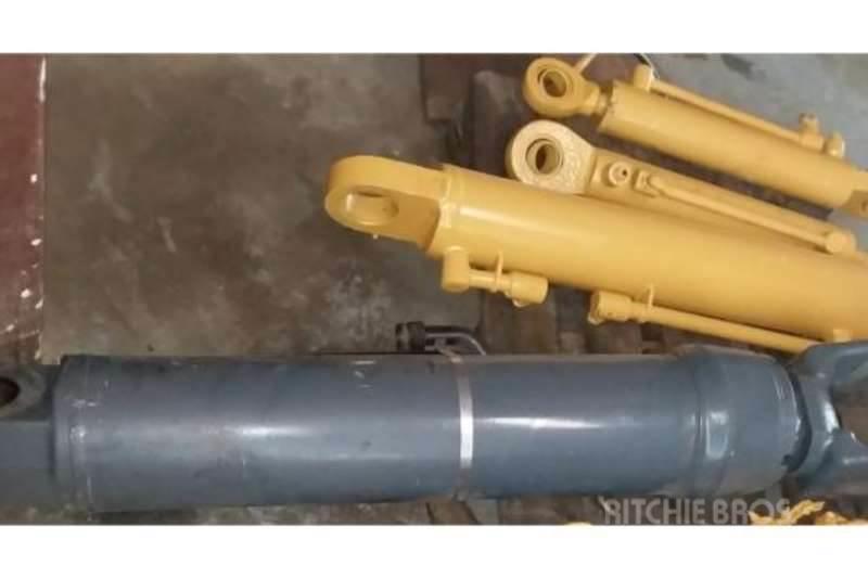 Bell L2706D Hydraulic Lift Cylinder Other trucks