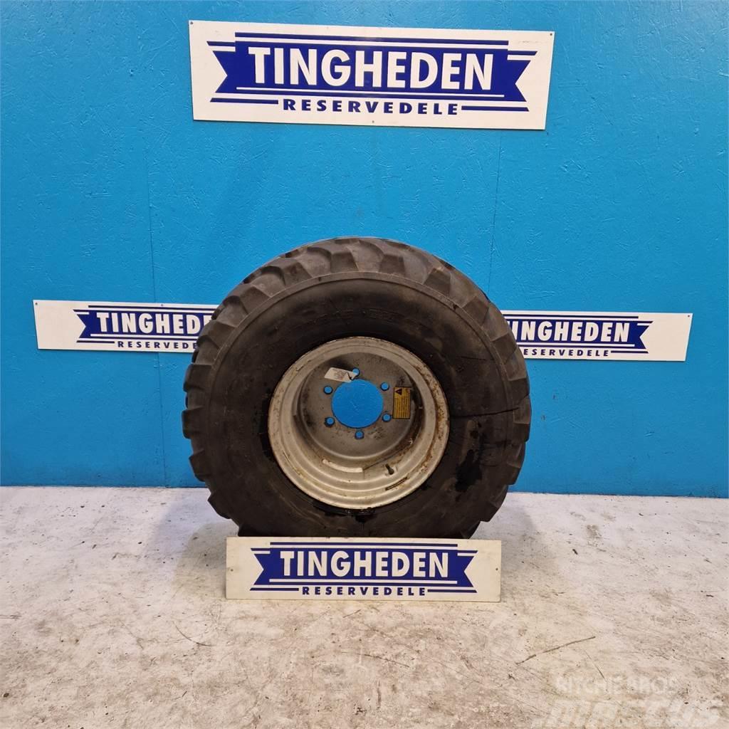  18 405/70R18 15.5/70-18 Tyres, wheels and rims