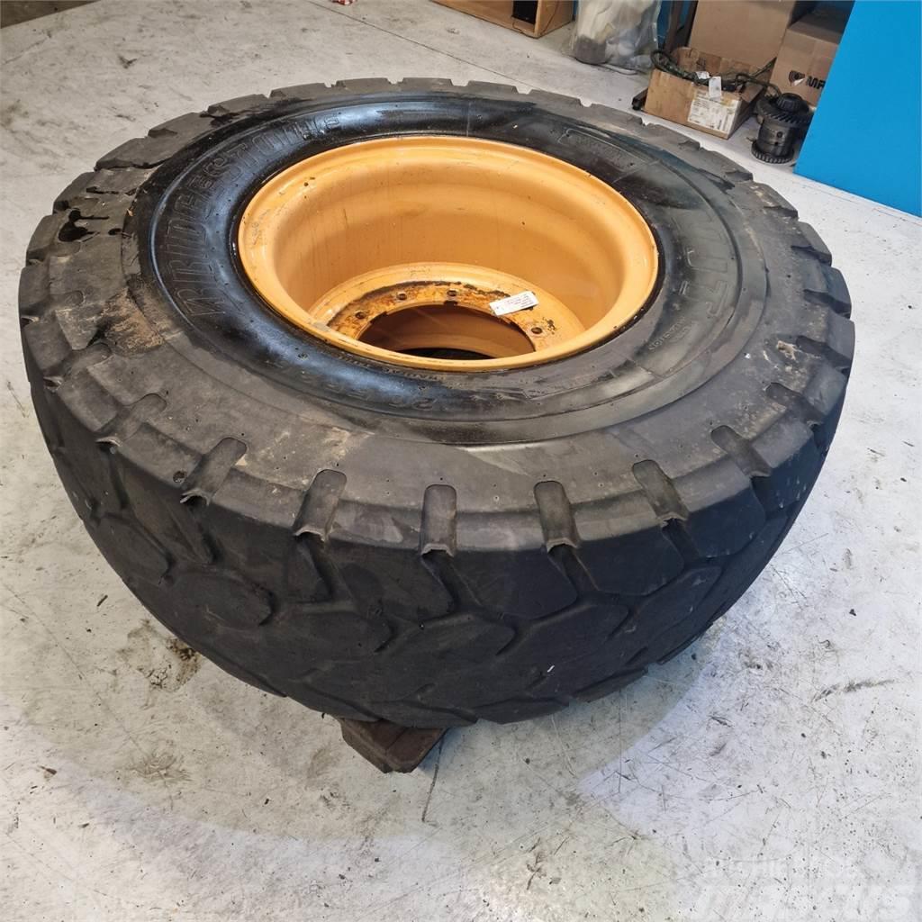  25 20.5R25 Tyres, wheels and rims