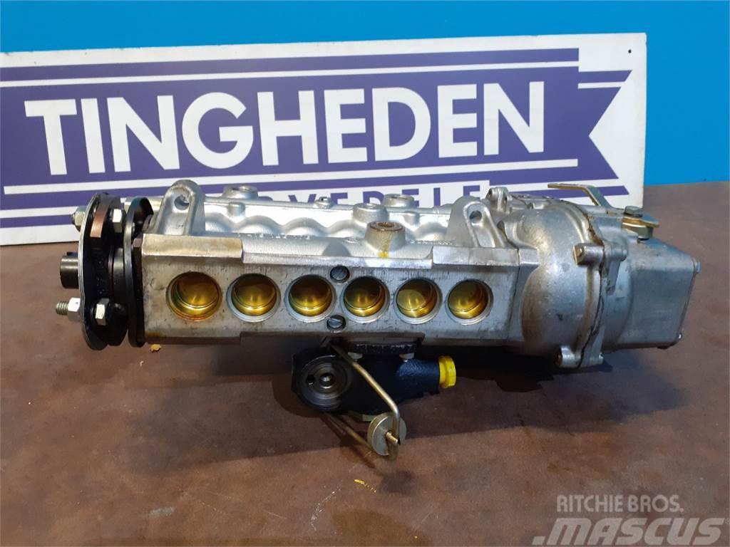 New Holland 1550 Engines
