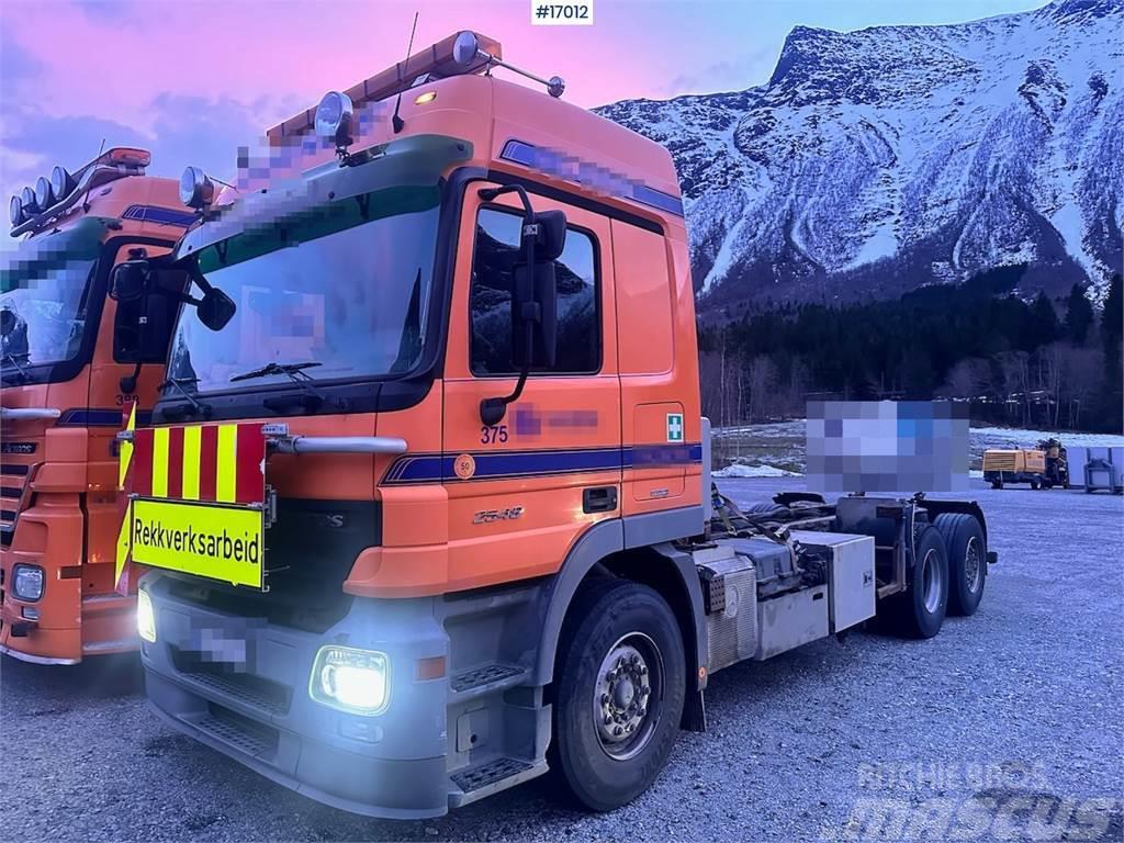 Mercedes-Benz Actros 2548 6x2 Chassis. Chassis Cab trucks