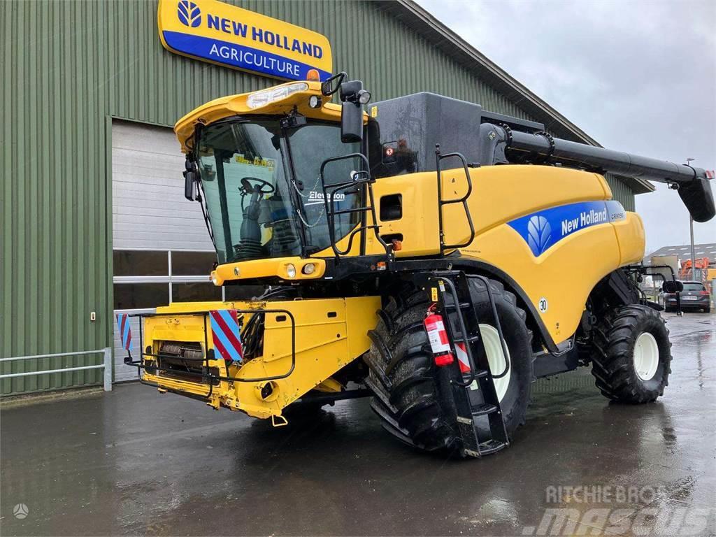 New Holland CR9090 Combine harvesters