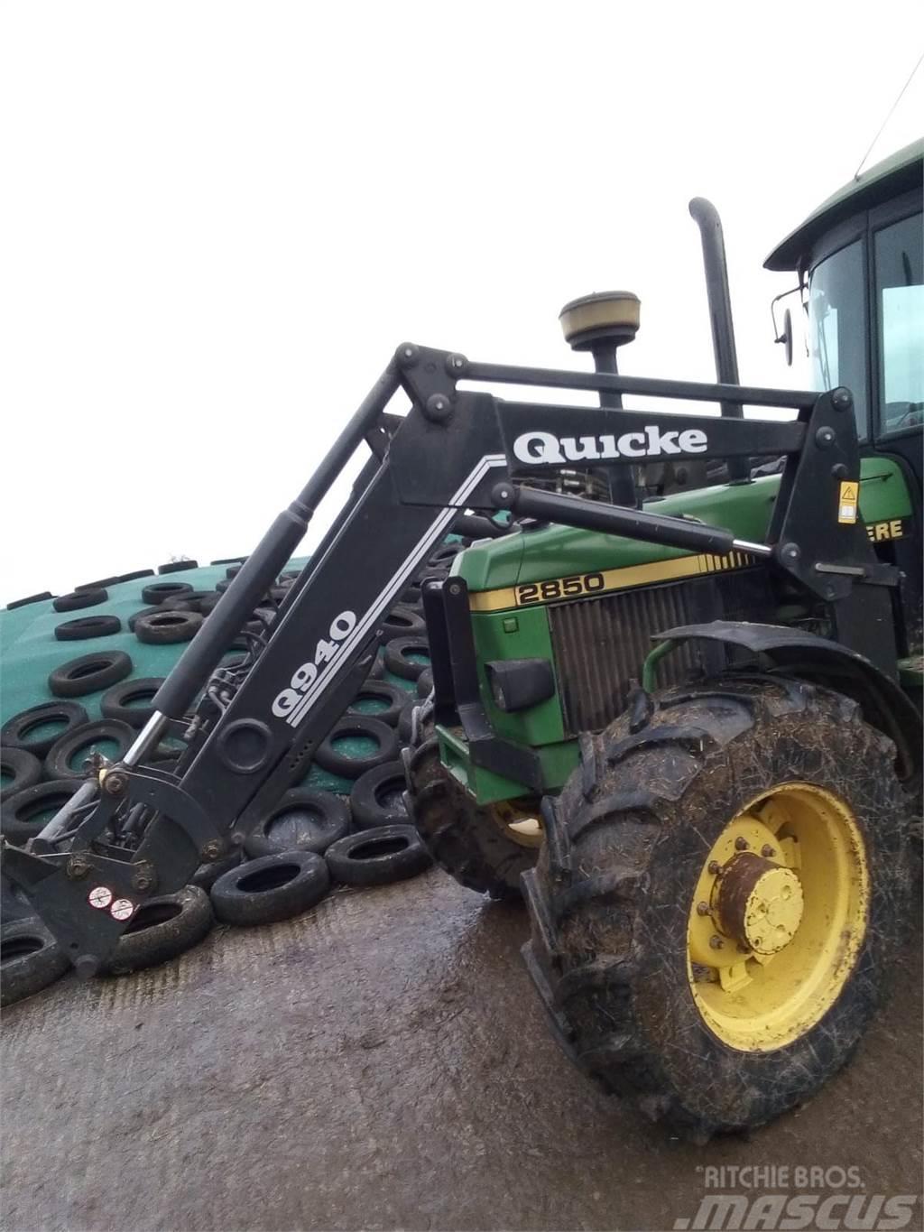 Quicke Q940 complete Loader to fit John Deere 2650 / 2850 Front loaders and diggers