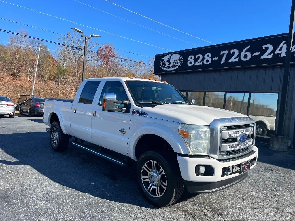 Ford F-350 SD Platinum Crew Cab 4WD Pick up/Dropside