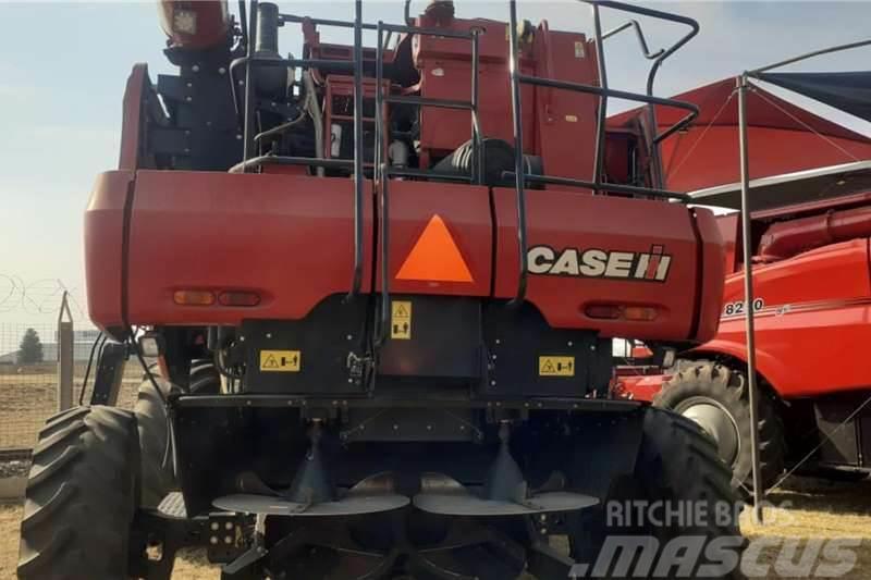 CASE 7140 2wd Combine Other trucks