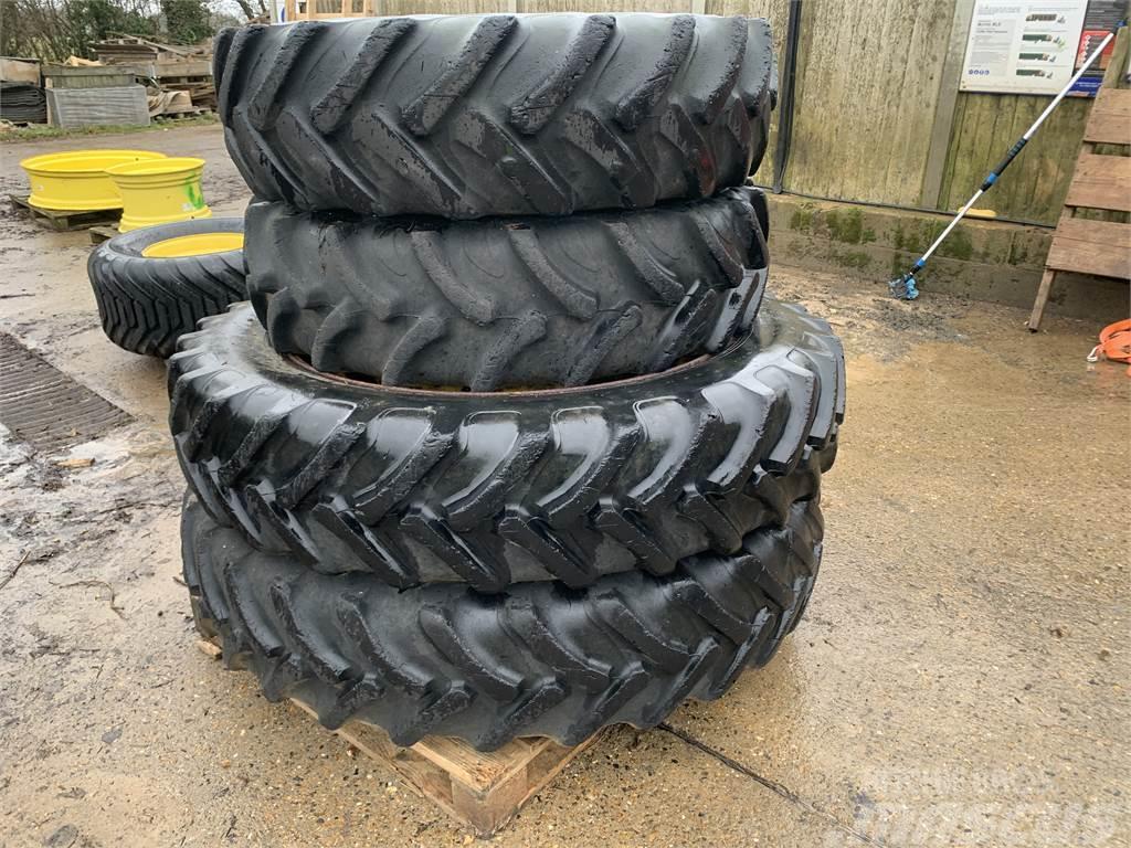  ROWCROPS Tyres, wheels and rims