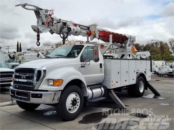 Terex COMMANDER 4047 Truck & Van mounted aerial platforms