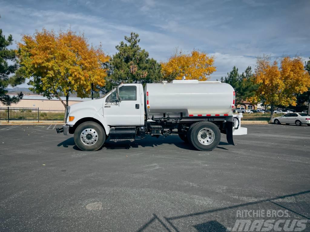 Ford F 750 Water tankers