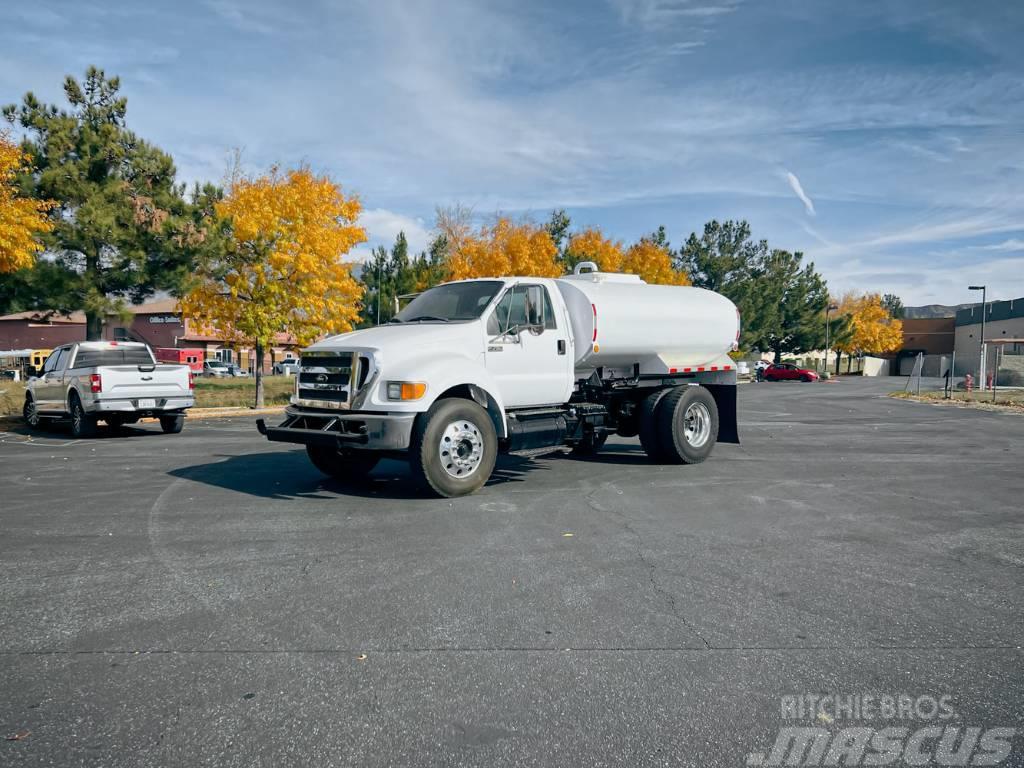 Ford F 750 Water tankers