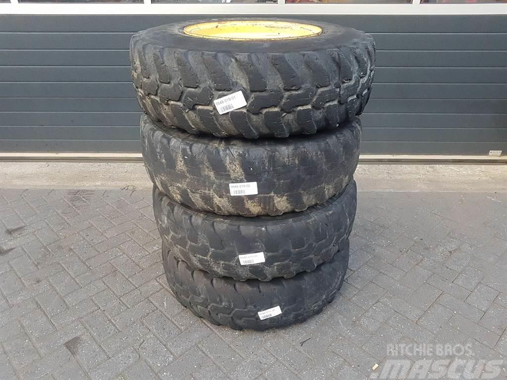 Volvo L30G-Dunlop 335/80R20 (12.5R20)-Tire/Reifen/Band Tyres, wheels and rims