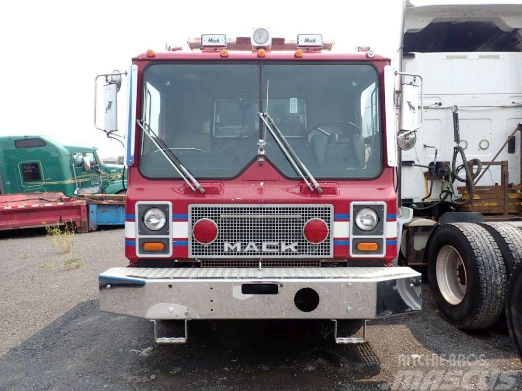 Mack MR686P Fire trucks