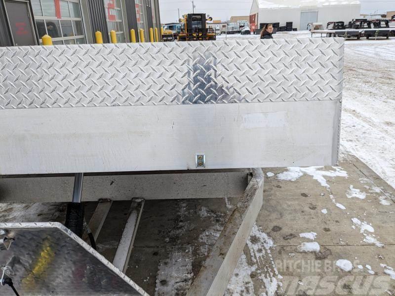  82 x 20' Aluminum Hydraulic Tilt Deck Trailer 82 x Vehicle transport trailers