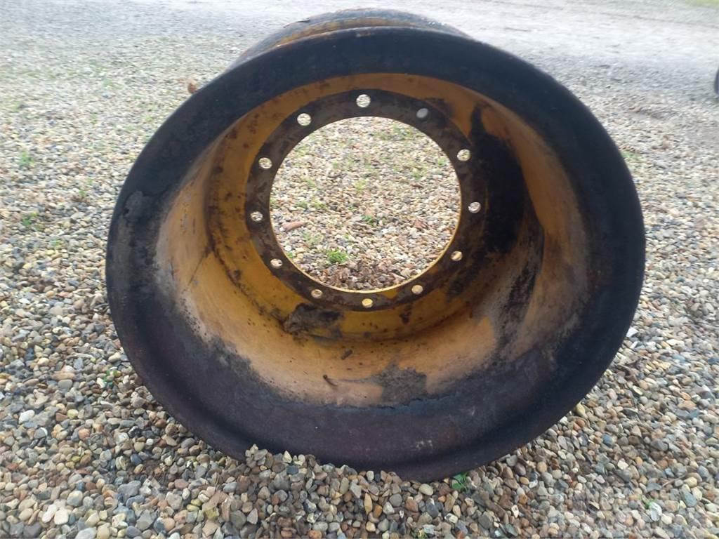 New Holland W170B Rim Tyres, wheels and rims