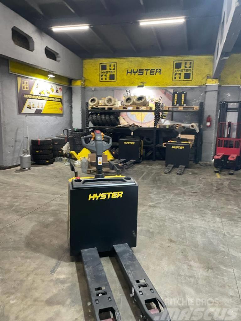 Hyster P2.0UTS Low lifter with platform