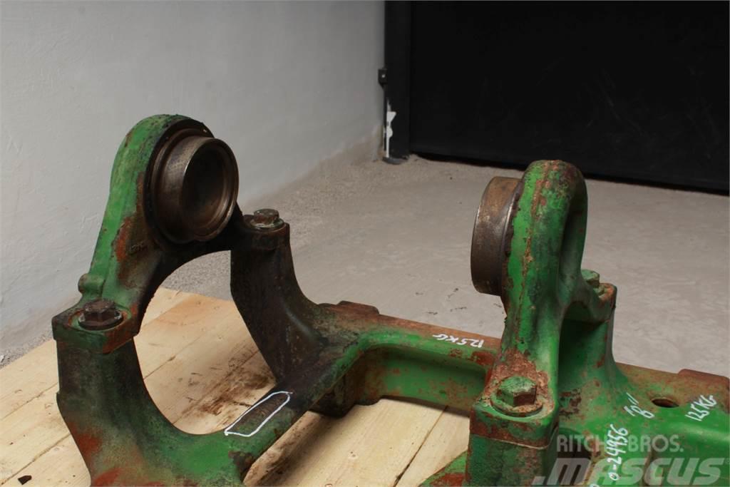 John Deere 5720 Front axle support Chassis and suspension