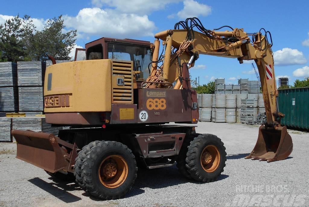 CASE 688 P Compact Wheeled excavators