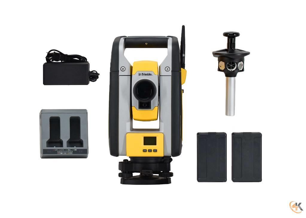 Trimble RTS773 DR HP Robotic Total Station w/ Accessories Other components