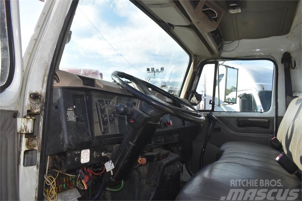 Altec D947TR Mobile drill rig trucks