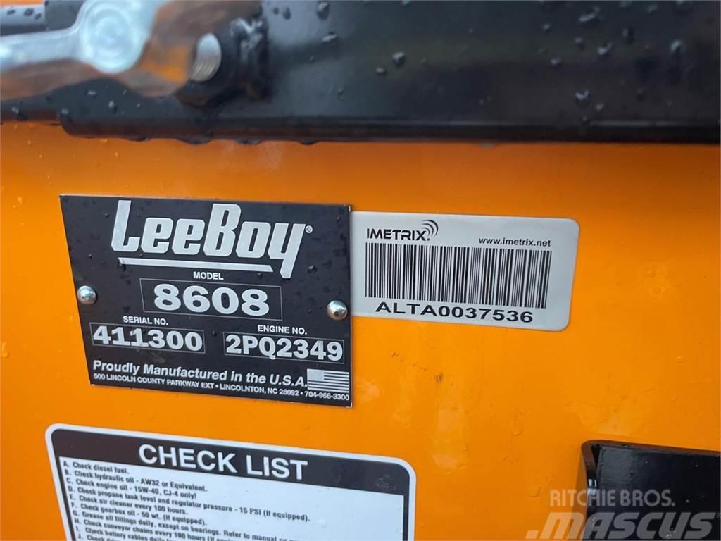 LeeBoy 8608 Asphalt pavers