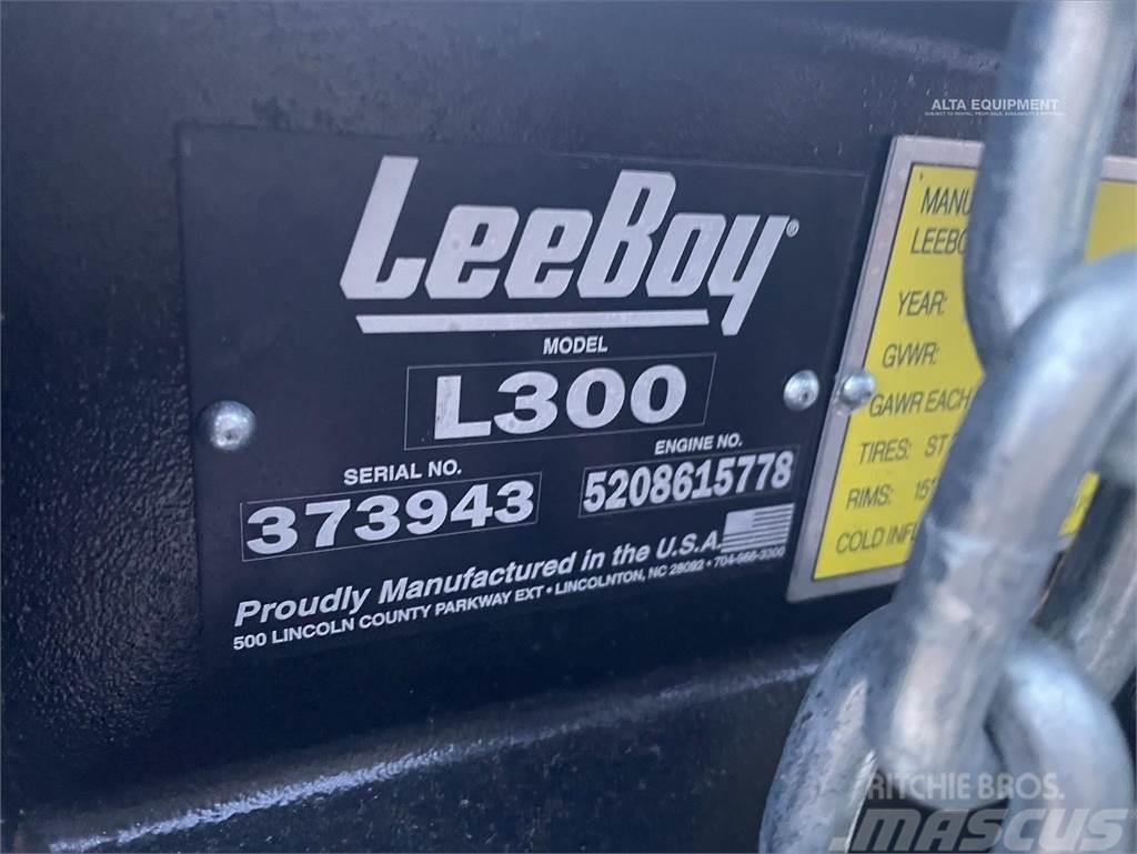 LeeBoy L300 Asphalt pavers
