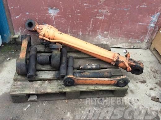 Fiat-Hitachi FH150 BUCKET RAM & LINKAGES Other