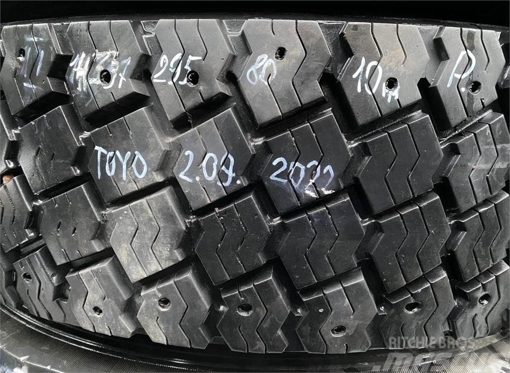 Toyo B10B Tyres, wheels and rims