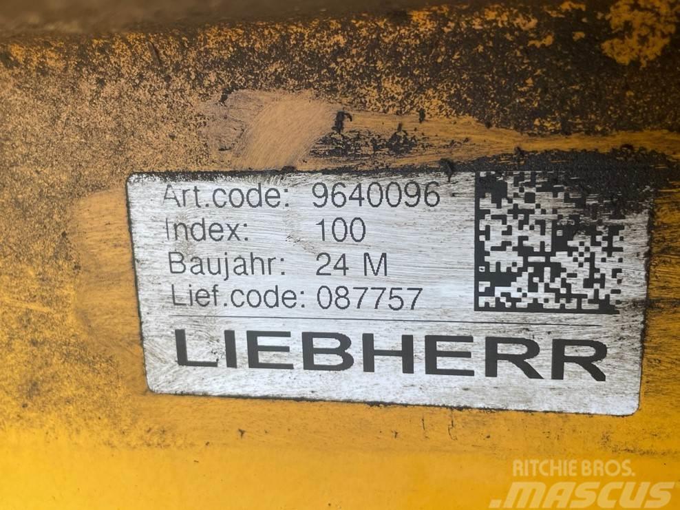 Liebherr A934C-9640096-Side door front left/Haube/Kap Chassis and suspension