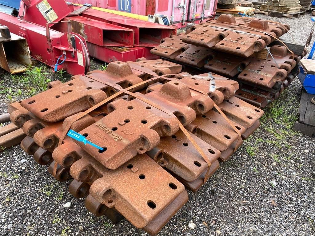 Manitowoc  Tracks, chains and undercarriage