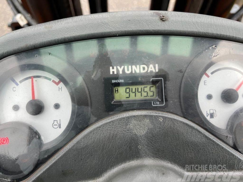 Hyundai 30D-7E Diesel trucks