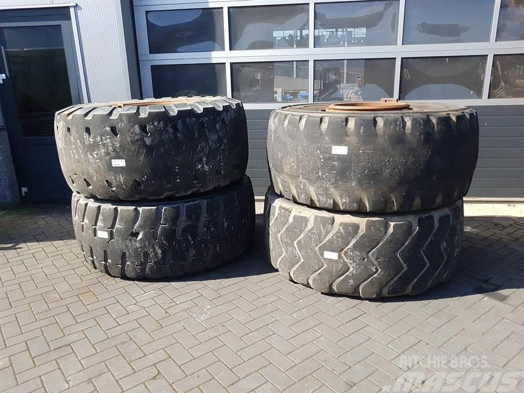CASE 921C-Michelin 26.5R25-Tire/Reifen/Band Tyres, wheels and rims