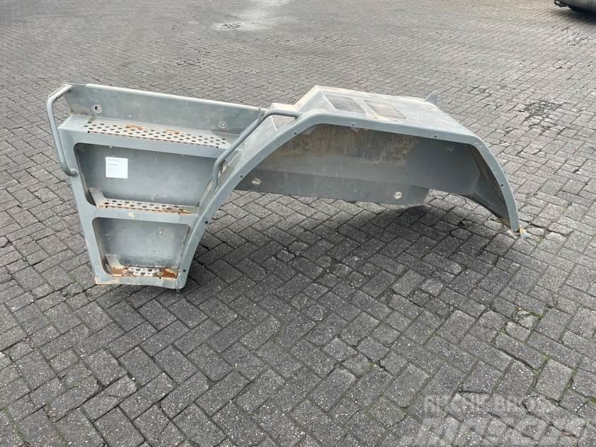 Liebherr L550/L556 - Stair panel/Trittstufen/Traptreden Chassis and suspension