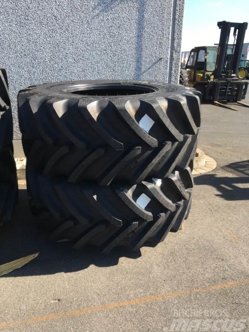 BKT IF 650/85 R38 + IF 600/70 R30 Tyres, wheels and rims