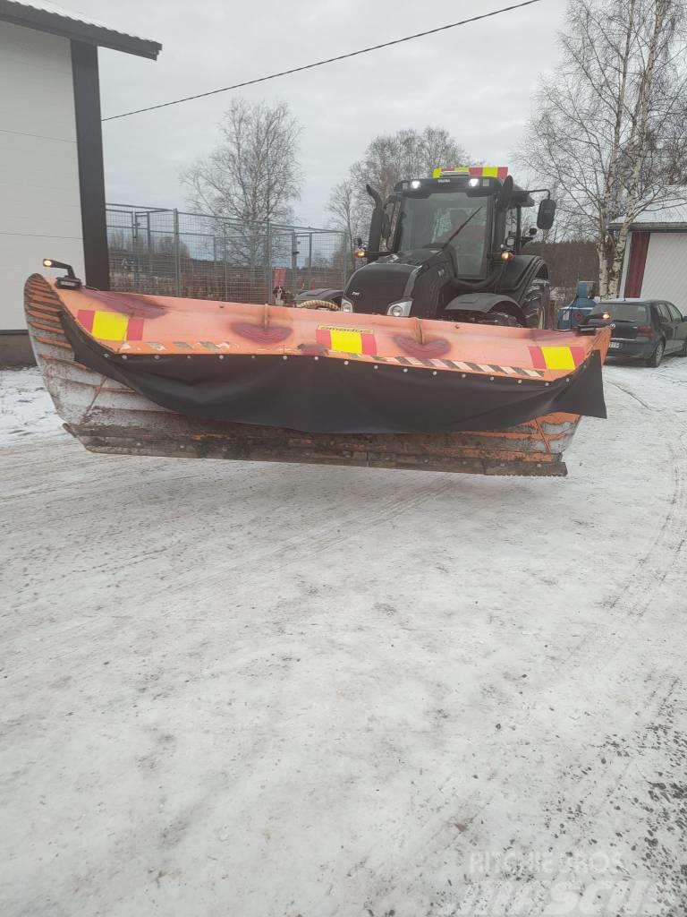 FMG PA360 Snow blades and plows
