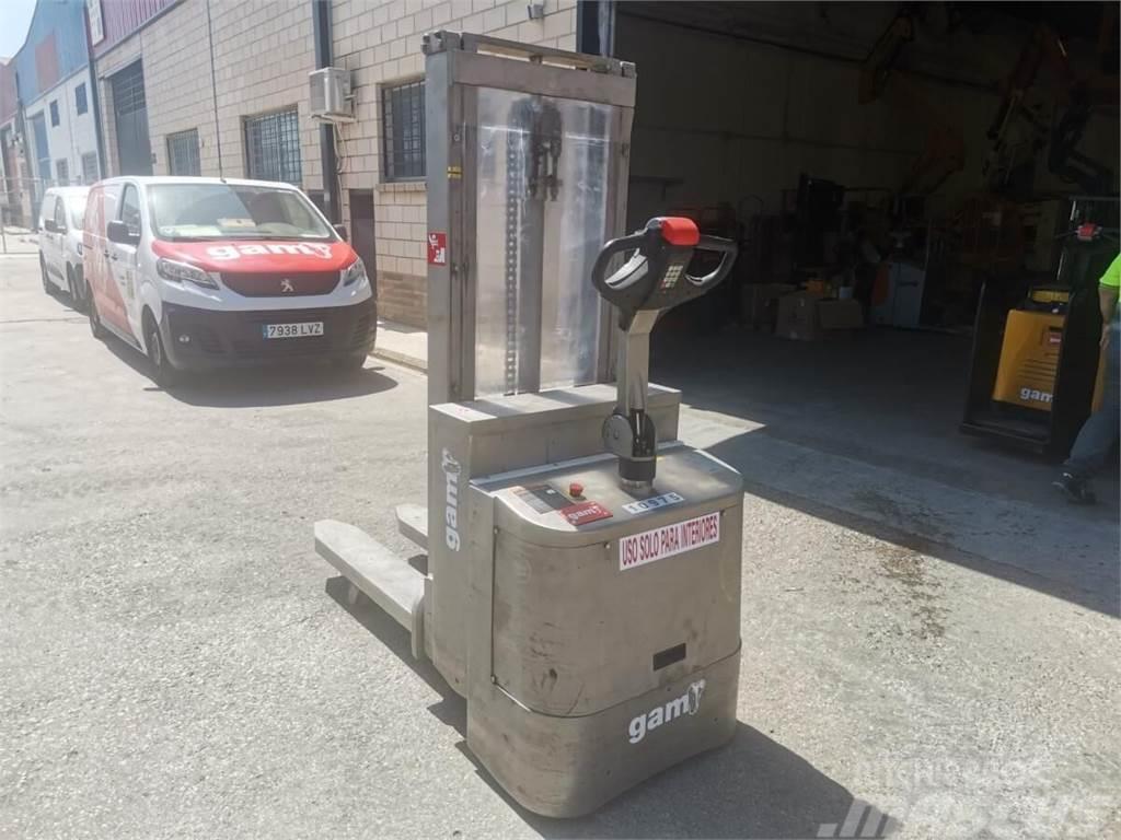 Toyota SWE120 Hand pallet stackers