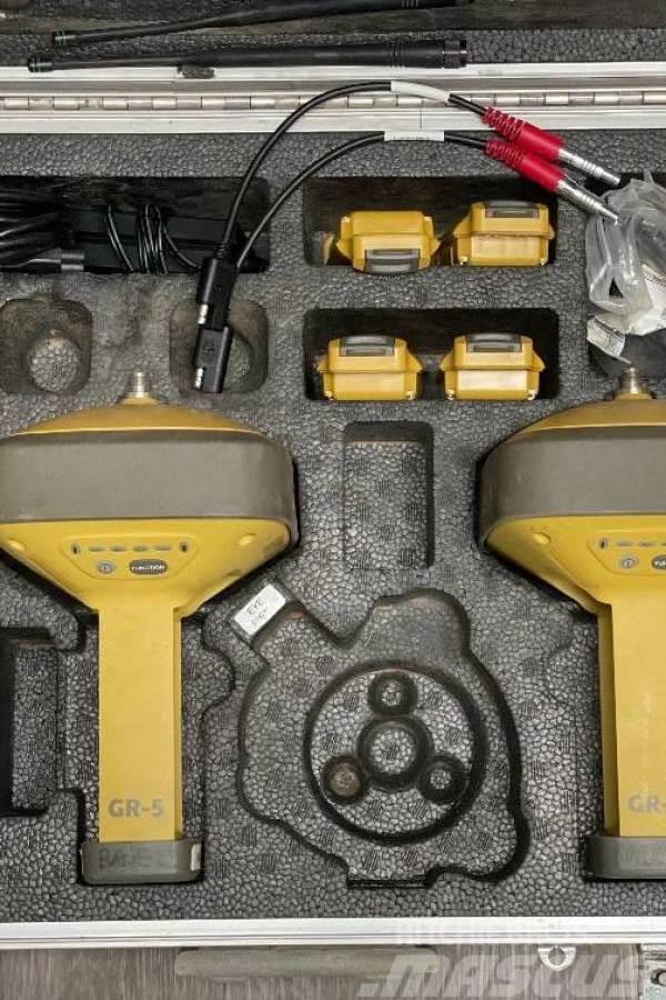 Topcon GR-5 Base and Rover Kit Other components