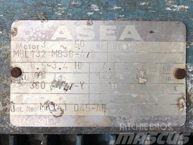  4,8/2,5 kW Asea MBL132 MB38-4/8 E-Motor Engines