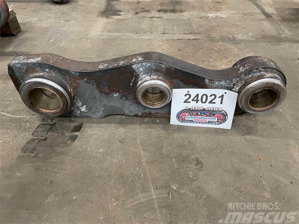 Link arm ex. Volvo L120E s/no. 20977 Other components