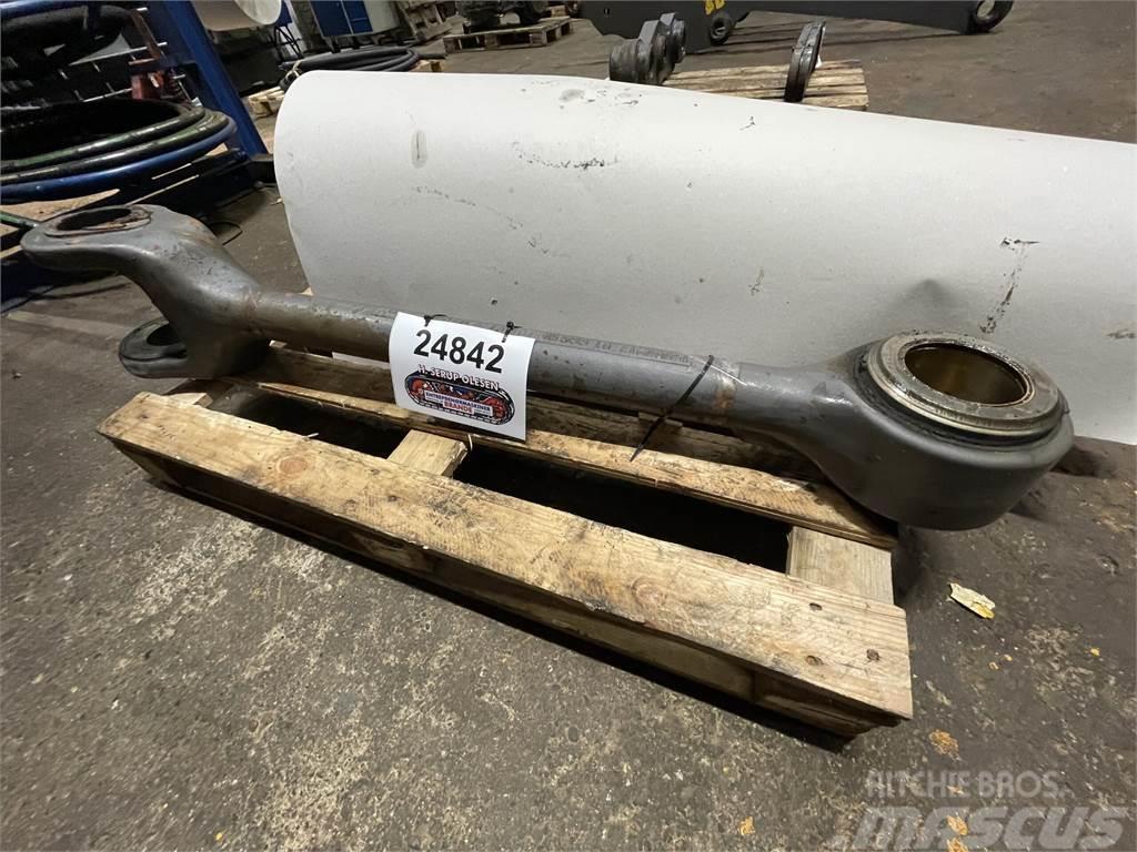 Link arm ex. Volvo L120F s/n 25039 - årgang 2009 Other components