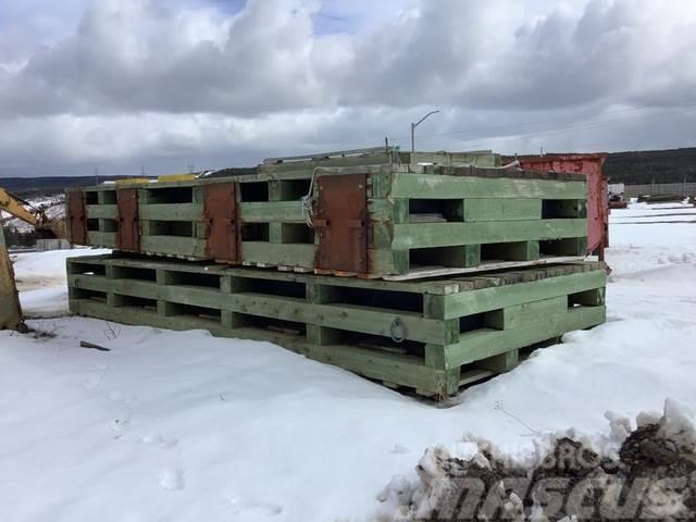  15 Ton Wooden 2-Section 25 Ft x 20 Ft x 35 Inch Ba Work boats / barges