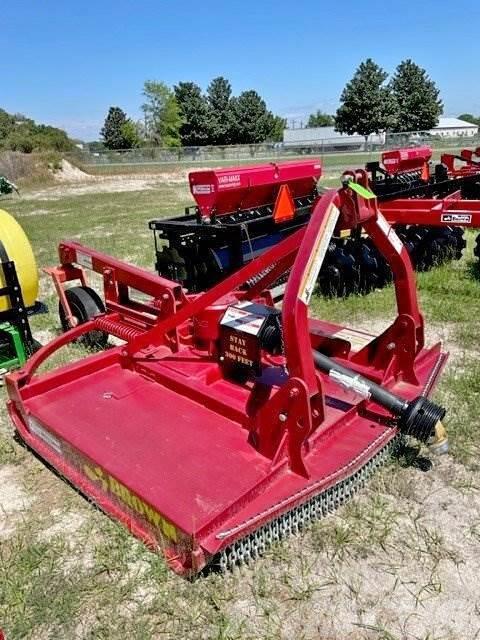 Brown TREE CUTTER-1000 PTO Bale shredders, cutters and unrollers