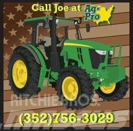John Deere 2025R Compact tractors