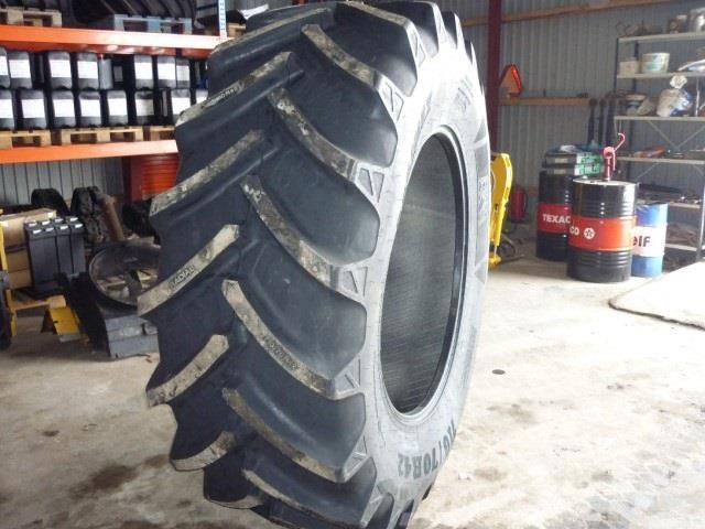 BKT 710/70R42 Tyres, wheels and rims