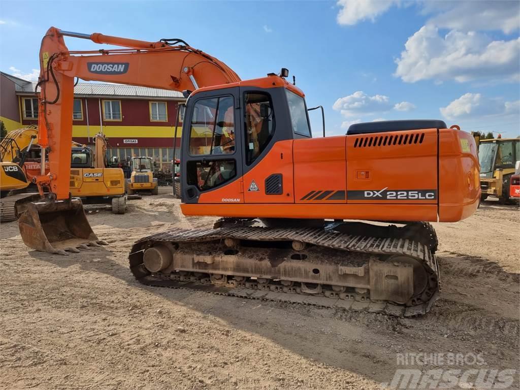 Doosan DX 225LC-3 Crawler excavators