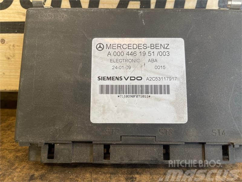 Mercedes-Benz MERCEDES ECU ABA  A0004461951 Electronics