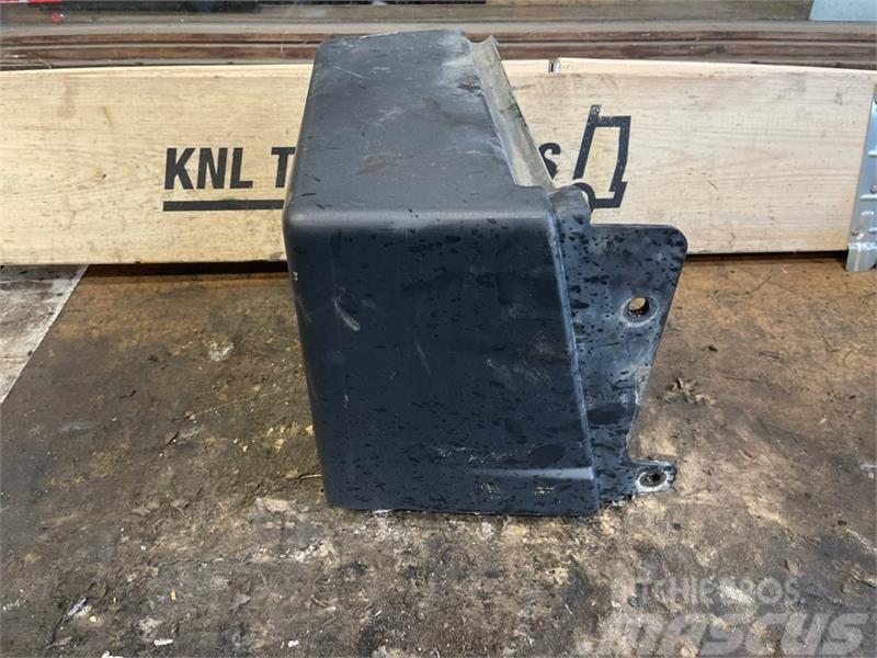 Scania  BATTERY COVER 1945946 Chassis and suspension