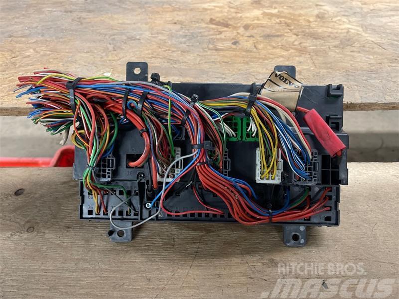 Volvo VOLVO FUSE AND RELAY CENTRE FH/FM 20476480 Electronics