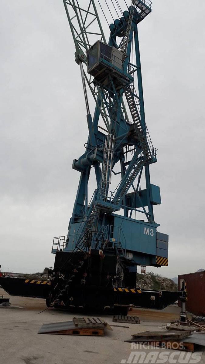 Gottwald HMK 280 E Tower cranes