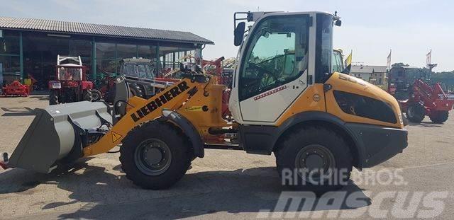 Liebherr L 506 Compact Agrar Stufe 5 Front loaders and diggers